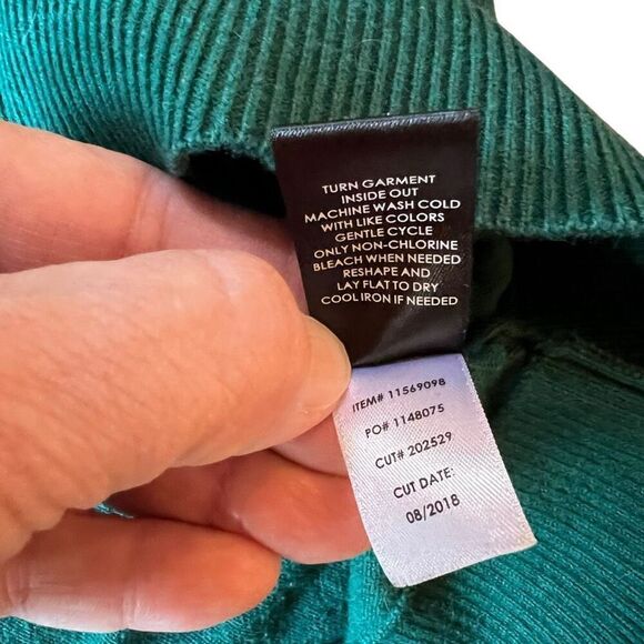 Torrid Peek A Boo Slit Front Mixed Crochet Knit Pullover Sweater Green Size 2 - Picture 4 of 7